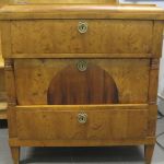 611 4205 CHEST OF DRAWERS